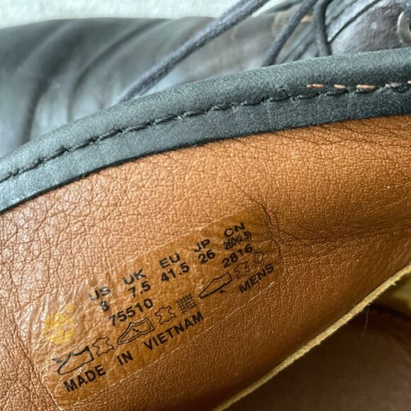 Timberland Boot Company 75510 Men US Size 8 Brown Leather Chukka Boot Notched